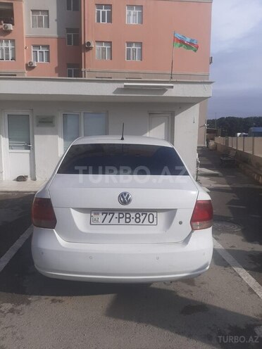 Volkswagen Polo 2013, 250,000 km - 1.6 l - Bakı
