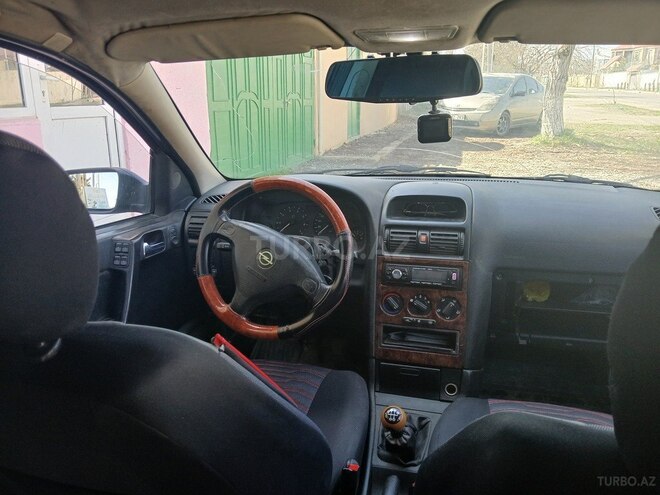 Opel Astra 1998, 400,000 km - 1.6 l - Quba