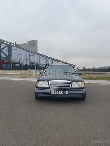 Mercedes E 220 1994, 280,000 km - 2.2 л - Gəncə