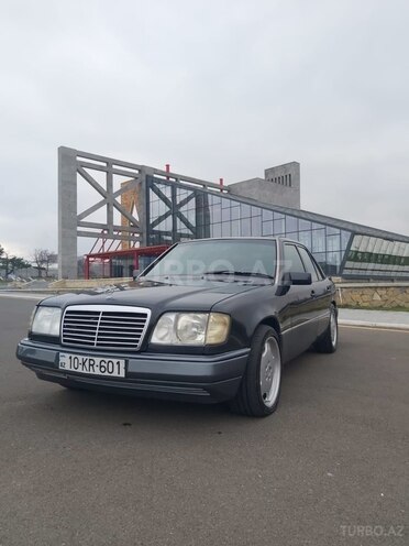 Mercedes E 220 1994, 280,000 km - 2.2 л - Gəncə