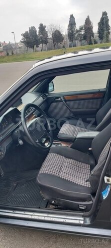 Mercedes E 220 1994, 280,000 km - 2.2 л - Gəncə