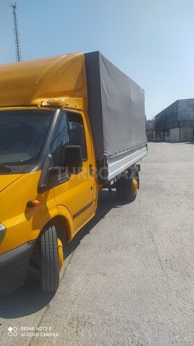 Ford Transit-4