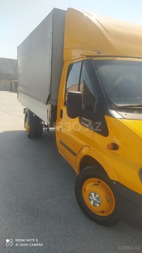 Ford Transit-8