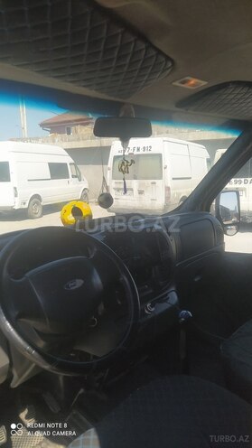 Ford Transit-7