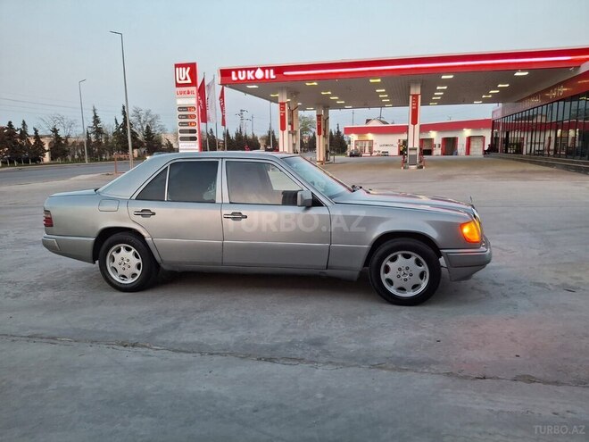 Mercedes E 250 1991, 325,000 km - 2.5 l - Sabirabad