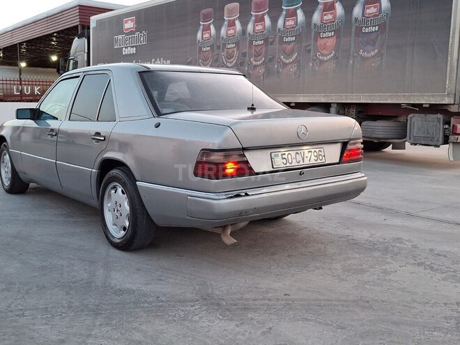 Mercedes E 250 1991, 325,000 km - 2.5 l - Sabirabad