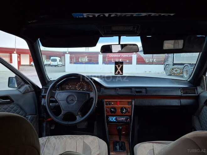 Mercedes E 250 1991, 325,000 km - 2.5 l - Sabirabad