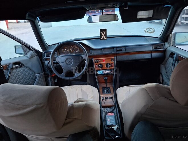 Mercedes E 250 1991, 325,000 km - 2.5 l - Sabirabad