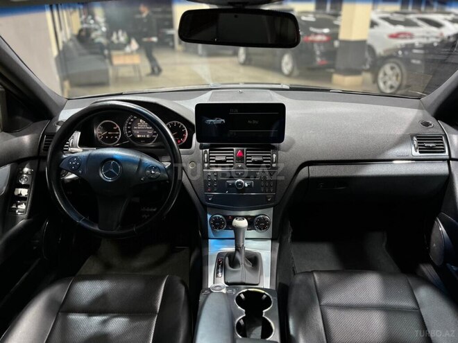 Mercedes C 300-11