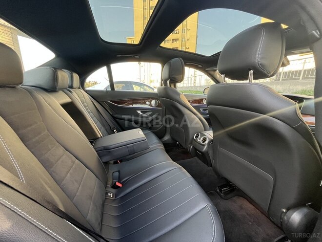 Mercedes E 350 4MATIC 2019, 30,000 km - 2.0 l - Bakı