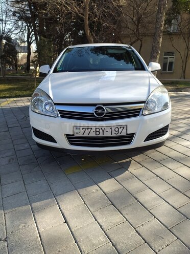 Opel Astra 2009, 240,000 km - 1.4 l - Bakı