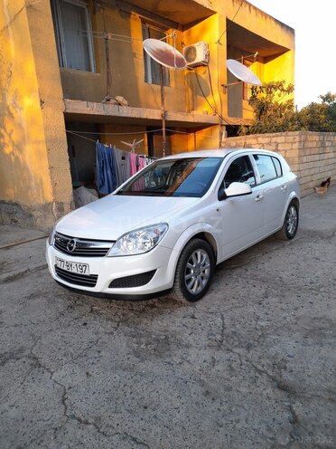 Opel Astra 2009, 240,000 km - 1.4 l - Bakı