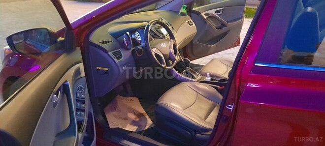 Hyundai Elantra 2015, 117,482 km - 1.8 l - Bakı