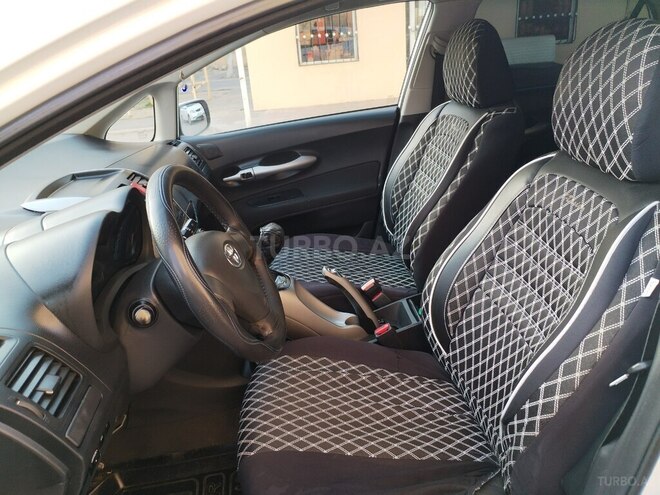 Toyota Auris 2008, 270,000 km - 1.4 л - Bakı
