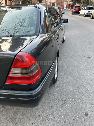 Mercedes C 220 1995, 220,002 km - 2.2 l - Bakı