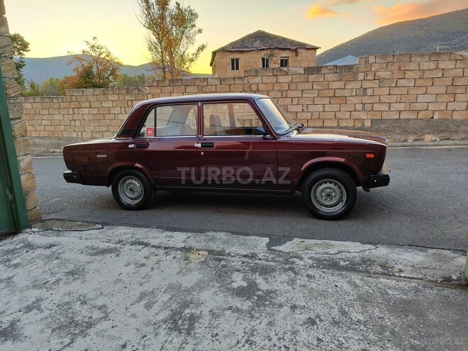 LADA (VAZ) 2107 2011, 60,000 km - 1.6 l - 