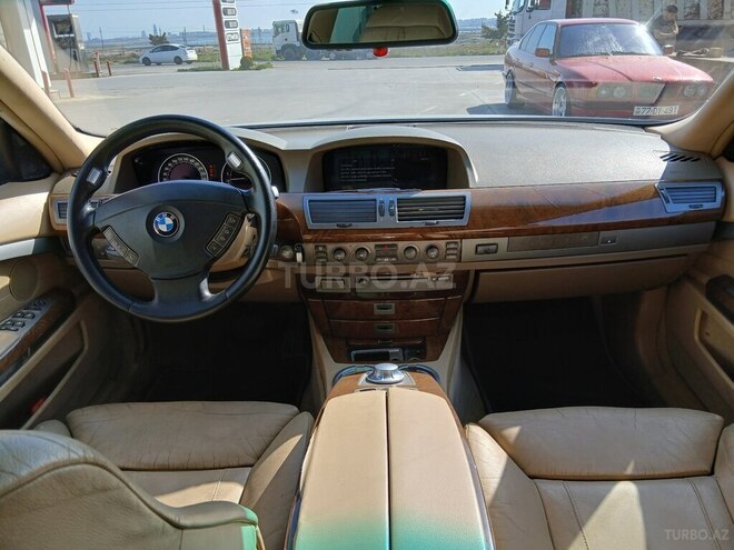 BMW 745 2003, 300,000 km - 4.4 l - Bakı