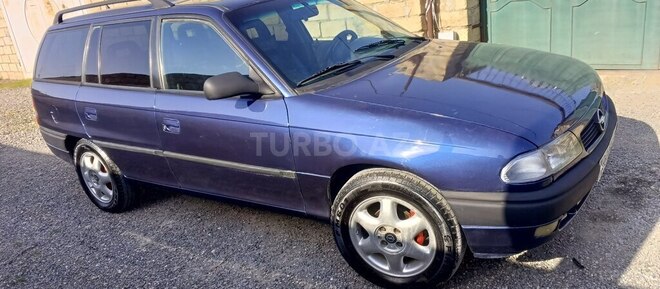 Opel Astra 1995, 300,000 km - 1.6 л - Bakı