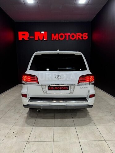 Lexus LX 570-4