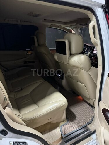 Lexus LX 570-10