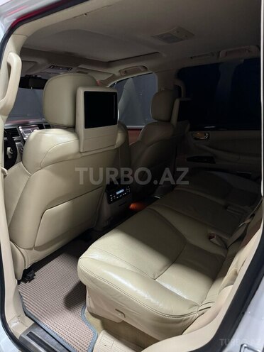 Lexus LX 570-11