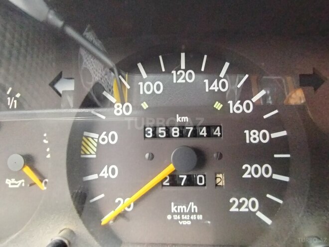 Mercedes E 230 1991, 358,000 km - 2.3 l - Beyləqan
