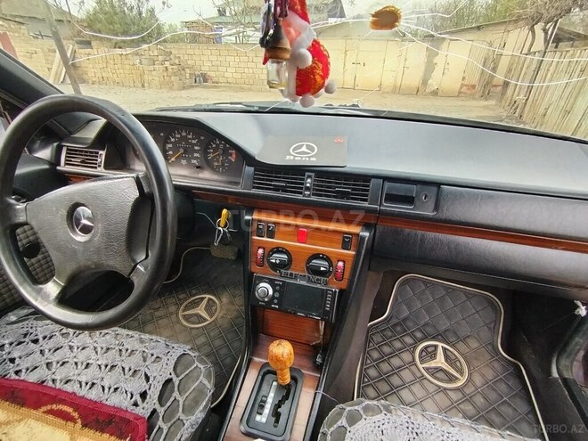 Mercedes E 230 1991, 358,000 km - 2.3 l - Beyləqan
