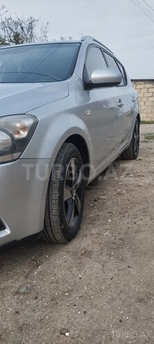 Kia Ceed 2009, 202,000 km - 1.6 л - Neftçala