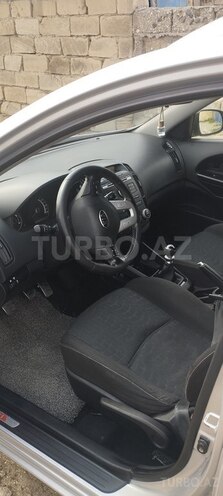 Kia Ceed 2009, 202,000 km - 1.6 л - Neftçala