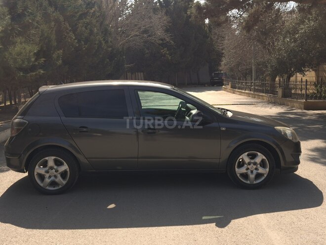 Opel Astra 2010, 270,000 km - 1.3 l - Bakı