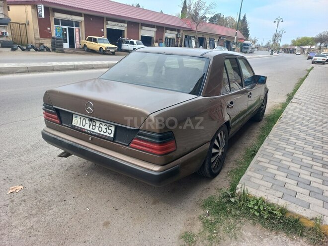Mercedes E 230 1988, 560,000 km - 2.3 l - İmişli