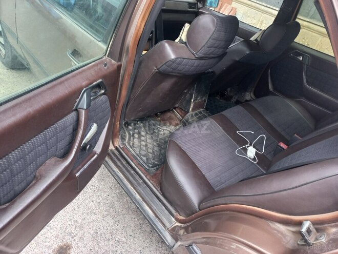 Mercedes E 230 1988, 560,000 km - 2.3 l - İmişli