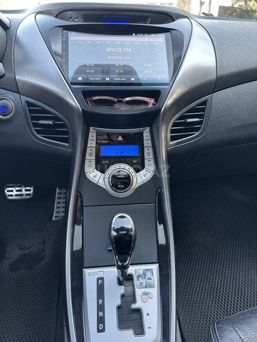 Hyundai Elantra 2012, 242,000 km - 1.8 л - Bakı