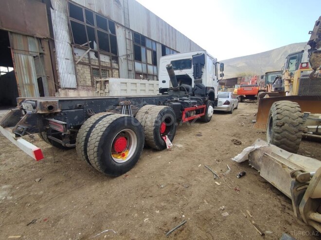 HOWO Sinotruk 2013, 110,000 km - 9.7 l - Qazax
