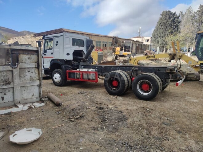 HOWO Sinotruk 2013, 110,000 km - 9.7 l - Qazax