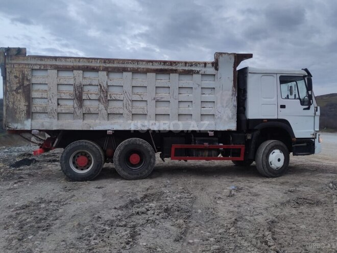 HOWO Sinotruk 2013, 110,000 km - 9.7 l - Qazax