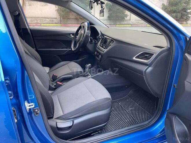 Hyundai Accent 2018, 64,000 km - 1.6 л - Bakı
