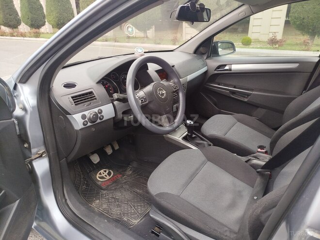 Opel Astra 2006, 300,000 km - 1.4 l - Gəncə