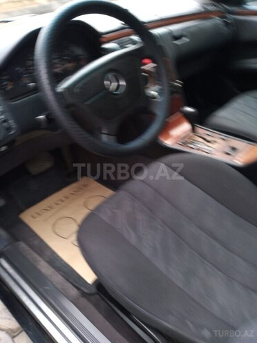 Mercedes E 240 1999, 342,523 km - 2.4 l - Masallı