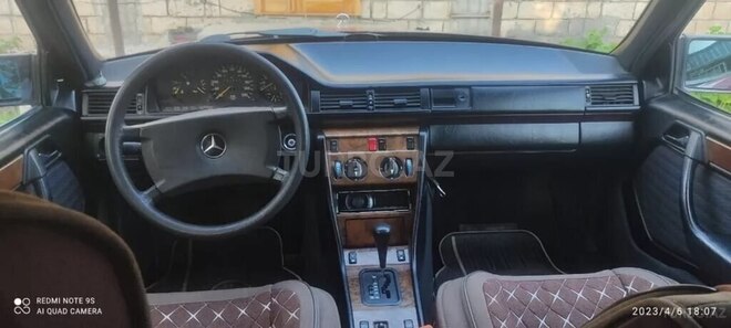 Mercedes E 240 1999, 342,523 km - 2.4 l - Masallı