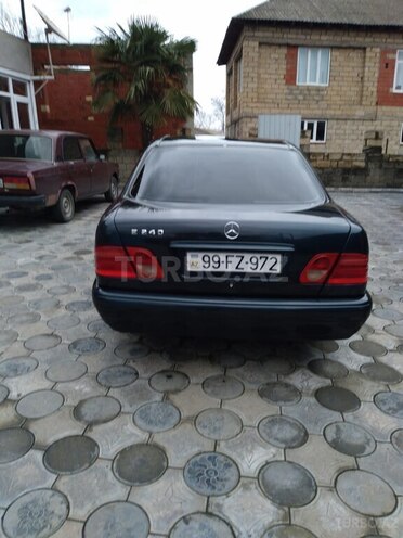 Mercedes E 240 1999, 342,523 km - 2.4 l - Masallı