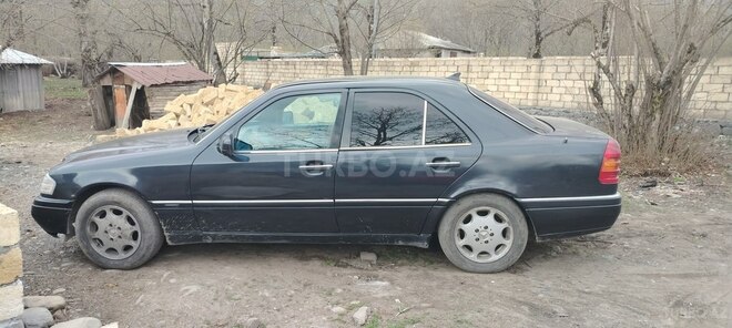 Mercedes C 180 1996, 460,000 km - 1.8 l - Qəbələ