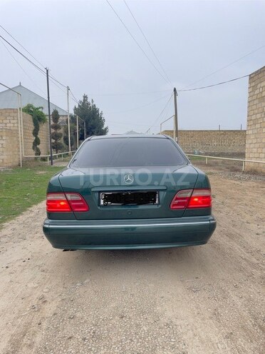 Mercedes E 240 1999, 290,000 km - 2.4 л - Gəncə