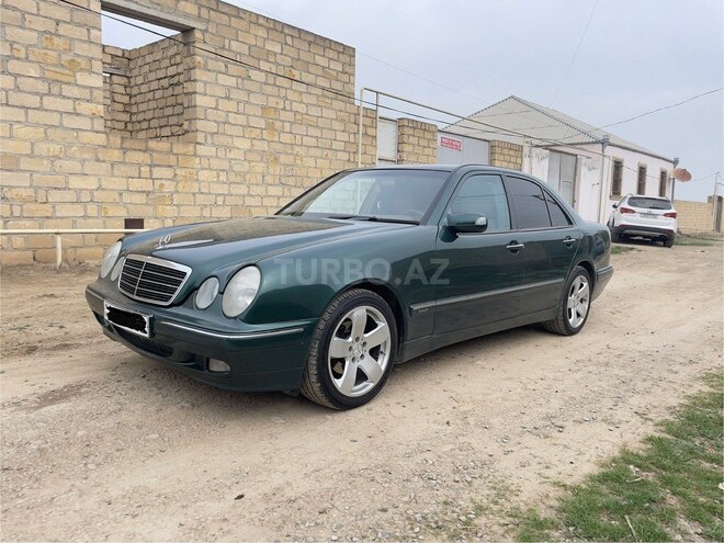 Mercedes E 240 1999, 290,000 km - 2.4 л - Gəncə
