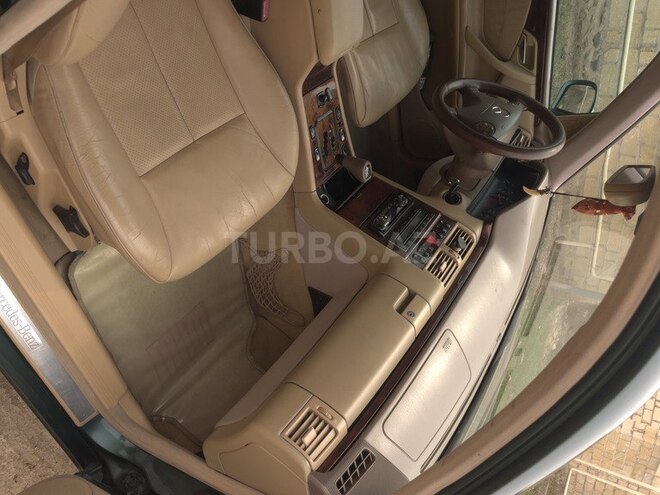 Mercedes E 240 1999, 290,000 km - 2.4 л - Gəncə