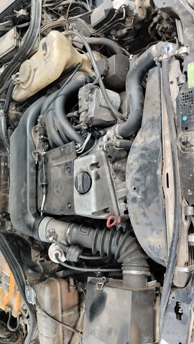 Mercedes E 250 1994, 410,000 km - 2.5 l - Saatlı