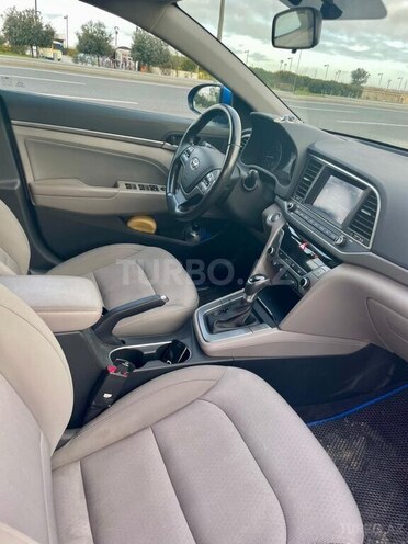 Hyundai Elantra 2016, 70,000 km - 2.0 l - Bakı
