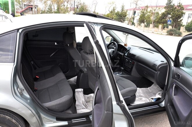 Volkswagen Passat 2004, 435,000 km - 1.8 л - Saatlı