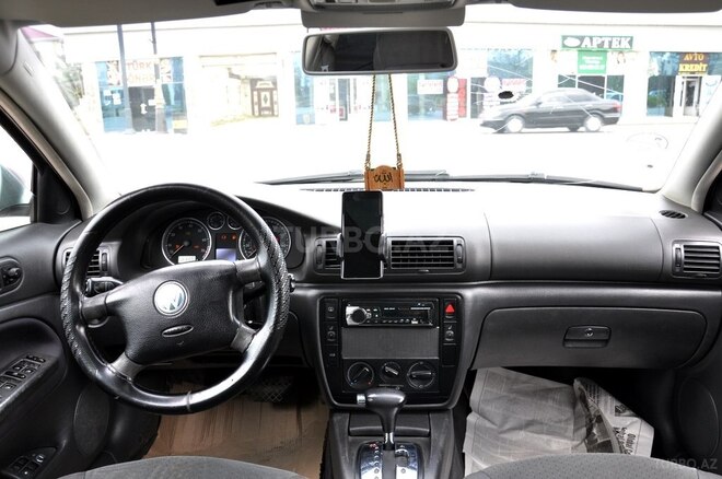 Volkswagen Passat 2004, 435,000 km - 1.8 л - Saatlı