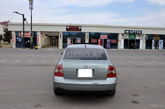 Volkswagen Passat 2004, 435,000 km - 1.8 л - Saatlı